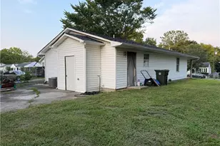 302 Goforth Dr, Thomasville, NC 27360 - Photo 4