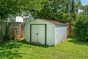 1403 McGuinn Dr, High Point, NC 27262 - Photo 30