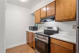 1520 Benjamin Pkwy, Greensboro, NC 27408 - Photo 12