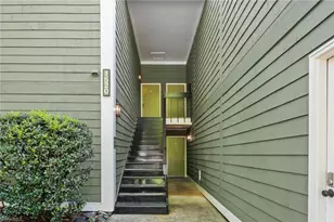 1520 Benjamin Pkwy, Greensboro, NC 27408 - Photo 2