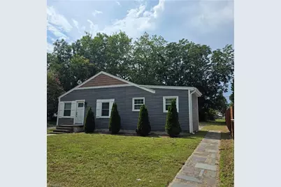 1529 Summit Avenue, Greensboro, NC 27405 - Photo 2