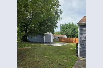 1529 Summit Avenue, Greensboro, NC 27405 - Photo 4