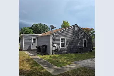 1529 Summit Avenue, Greensboro, NC 27405 - Photo 6
