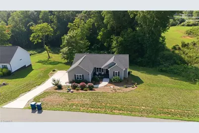 5629 Crooked Oak Drive, Summerfield, NC 27358 - Photo 4