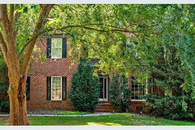 4 Windsor Castle Court, Greensboro, NC 27408 - Photo 2