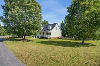 517 Union Pointe Lane, Lexington, NC 27295 - Photo 2