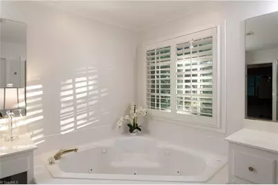 2011 Burntleaf Place, Greensboro, NC 27410 - Photo 32