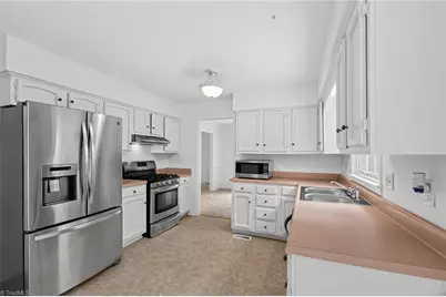 206 Village Lane, Greensboro, NC 27409 - Photo 6