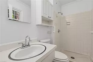 206 Village Ln, Greensboro, NC 27409 - Photo 12