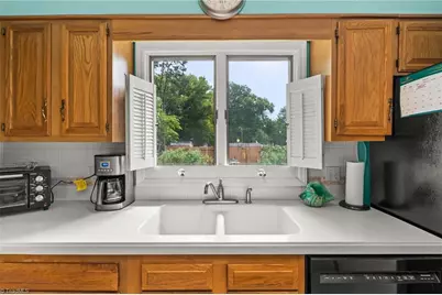 148 Old Mill Road #B, High Point, NC 27265 - Photo 10