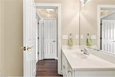 710 Vinebury Lane, High Point, NC 27265 - Photo 10