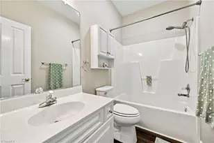 710 Vinebury Ln, High Point, NC 27265 - Photo 14