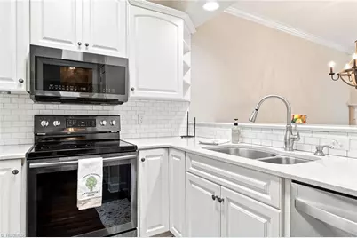 710 Vinebury Lane, High Point, NC 27265 - Photo 6