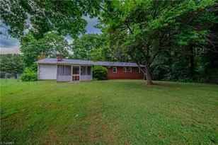 435 Lakecrest Dr, Kernersville, NC 27284 - Photo 10
