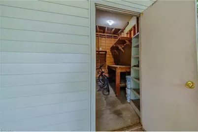 435 Lakecrest Drive, Kernersville, NC 27284 - Photo 4