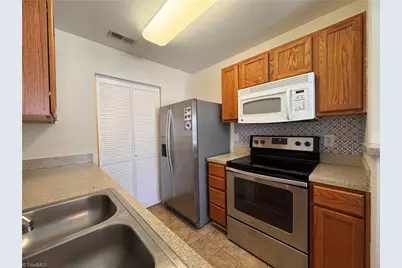 7304 McConnell Drive, Kernersville, NC 27284 - Photo 10