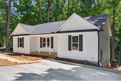 239 Lake Drive 8, Lexington, NC 27292 - Photo 2