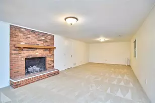 4050 Dresden Dr, Winston-Salem, NC 27104 - Photo 36