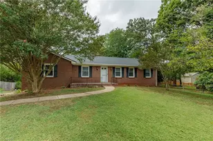 2608 Amesbury Rd, Winston-Salem, NC 27103 - Photo 1