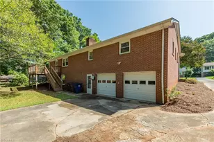 2608 Amesbury Rd, Winston-Salem, NC 27103 - Photo 38