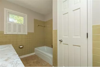 2608 Amesbury Road, Winston-Salem, NC 27103 - Photo 16