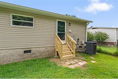 4886 Oak Branch Lane, Walkertown, NC 27051 - Photo 28