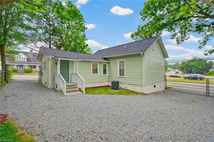 702 Maple Ave, Burlington, NC 27215 - Photo 30