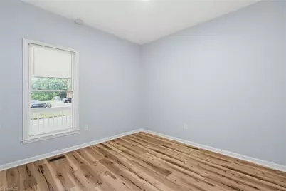 702 Maple Avenue, Burlington, NC 27215 - Photo 20