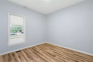 702 Maple Ave, Burlington, NC 27215 - Photo 20