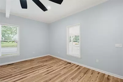 702 Maple Avenue, Burlington, NC 27215 - Photo 12