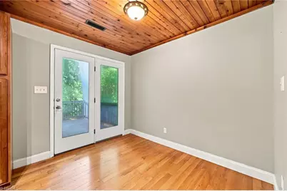 4957 Lochraven Drive, Winston-Salem, NC 27104 - Photo 4