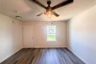 1131 Langston Dr, Greensboro, NC 27405 - Photo 4