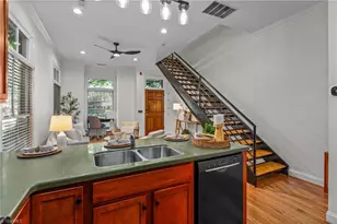 622 N Elm St, Greensboro, NC 27401 - Photo 6