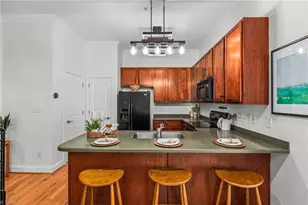 622 N Elm St, Greensboro, NC 27401 - Photo 8