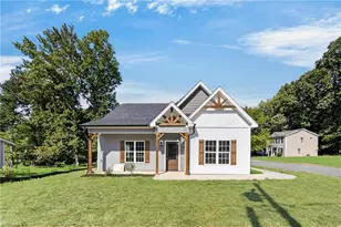 1726 Foust Rd, Greensboro, NC 27405 - Photo 28