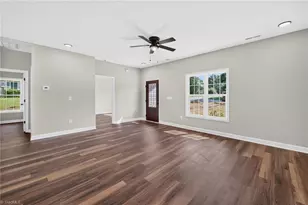 1726 Foust Rd, Greensboro, NC 27405 - Photo 18
