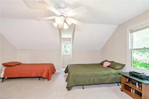1050 Staghorn Rd, Purlear, NC 28665 - Photo 12