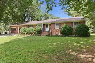 5009 Mallard Lake Dr, Greensboro, NC 27406 - Photo 2