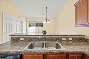 3925 Parkview Ct, Winston-Salem, NC 27127 - Photo 8