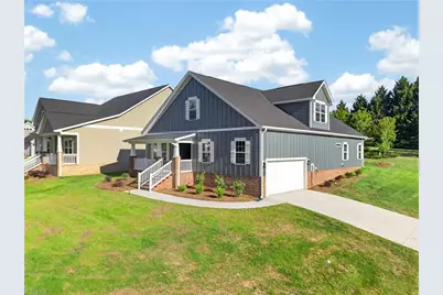 2613 High Meadow Drive, Asheboro, NC 27205 - Photo 2