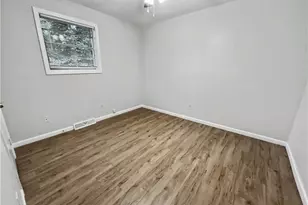 1813 Walker Ave, Greensboro, NC 27403 - Photo 4