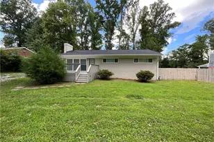 4026 Sedgewood Ln, Greensboro, NC 27407 - Photo 18
