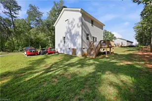 4310 Oak Ridge Dr, Winston-Salem, NC 27105 - Photo 22