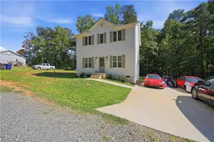 4310 Oak Ridge Dr, Winston-Salem, NC 27105 - Photo 2