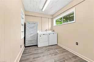 1111 Grayland St, Greensboro, NC 27408 - Photo 8