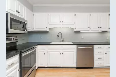 1108 Summer Place, Greensboro, NC 27410 - Photo 6