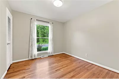 1004 W Meadowview Road, Greensboro, NC 27406 - Photo 12