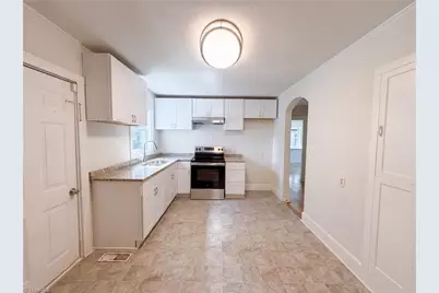 18 Rhyne Avenue, Winston-Salem, NC 27127 - Photo 2