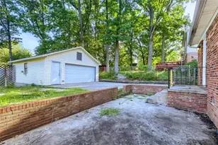 4114 Farmbrooke Dr, Greensboro, NC 27407 - Photo 30