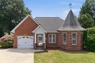 516 Leston Gilbert Dr, Kernersville, NC 27284 - Photo 2